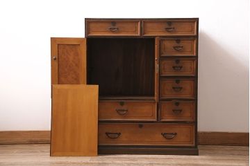 和製アンティーク　昭和初期　楓材　指物家具　職人のセンスと技の詰まった上手物の戸棚(チェスト、引き出し)(R-044198)