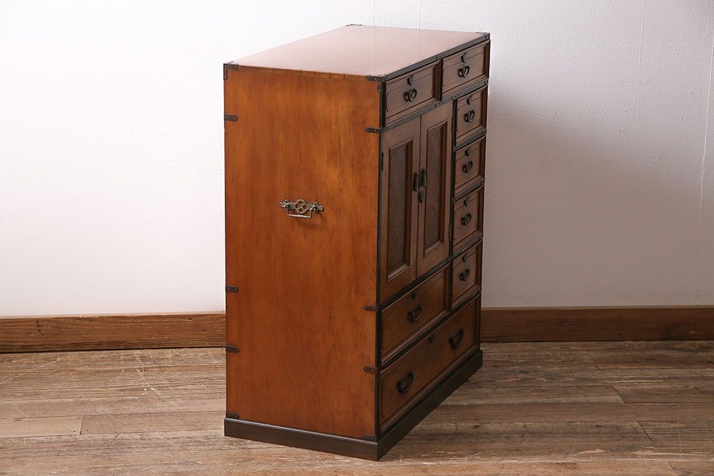 和製アンティーク　昭和初期　楓材　指物家具　職人のセンスと技の詰まった上手物の戸棚(チェスト、引き出し)(R-044198)