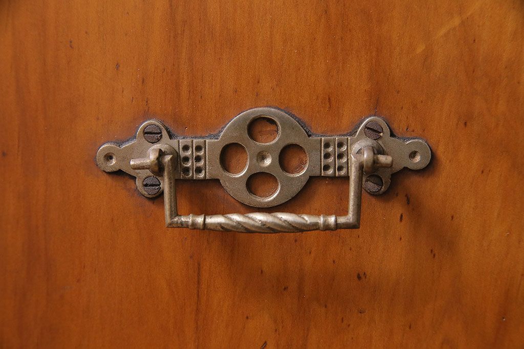 和製アンティーク　昭和初期　楓材　指物家具　職人のセンスと技の詰まった上手物の戸棚(チェスト、引き出し)(R-044198)