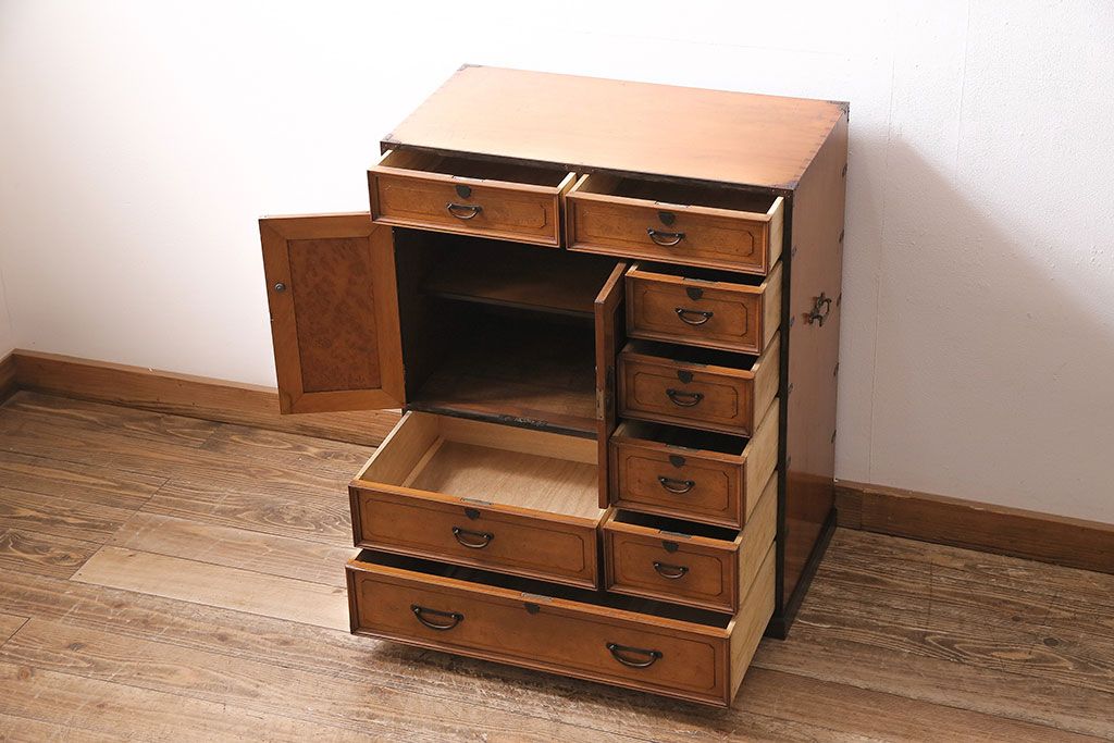 和製アンティーク　昭和初期　楓材　指物家具　職人のセンスと技の詰まった上手物の戸棚(チェスト、引き出し)(R-044198)