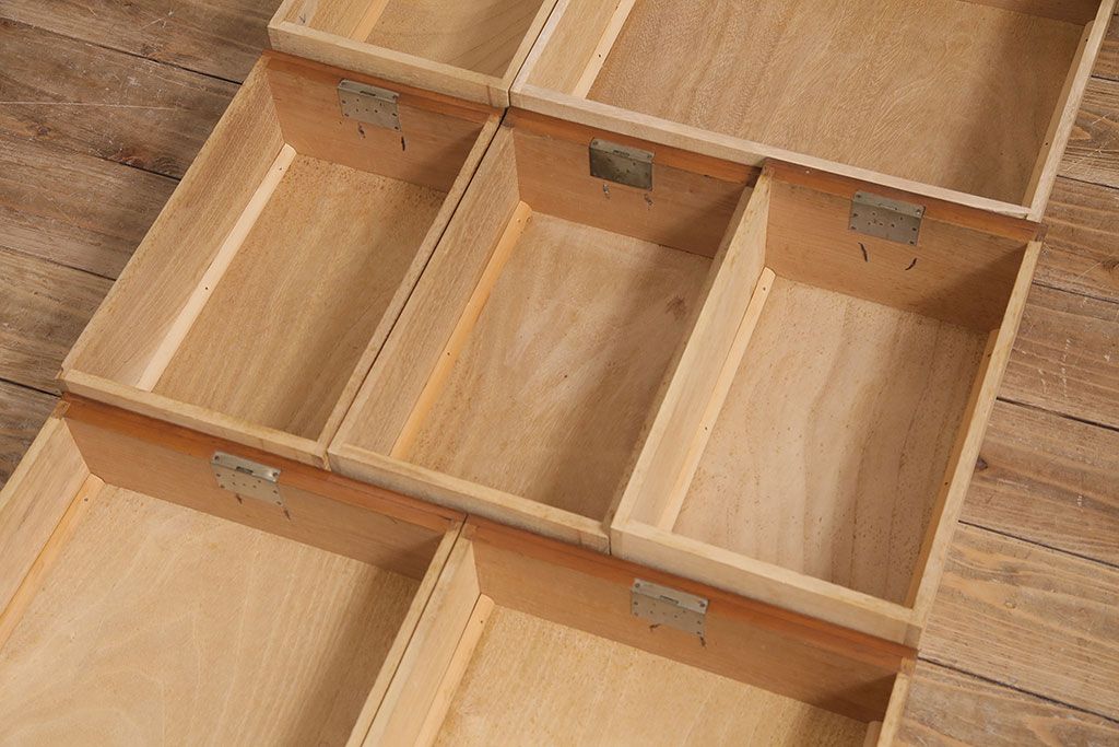 和製アンティーク　昭和初期　楓材　指物家具　職人のセンスと技の詰まった上手物の戸棚(チェスト、引き出し)(R-044198)