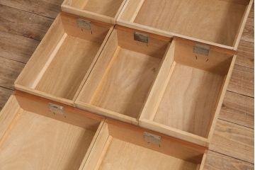 和製アンティーク　昭和初期　楓材　指物家具　職人のセンスと技の詰まった上手物の戸棚(チェスト、引き出し)(R-044198)