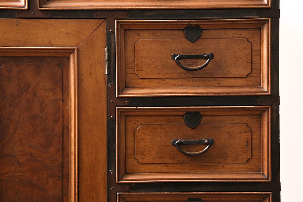 和製アンティーク　昭和初期　楓材　指物家具　職人のセンスと技の詰まった上手物の戸棚(チェスト、引き出し)(R-044198)