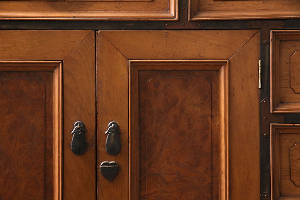 和製アンティーク　昭和初期　楓材　指物家具　職人のセンスと技の詰まった上手物の戸棚(チェスト、引き出し)(R-044198)