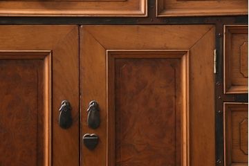 和製アンティーク　昭和初期　楓材　指物家具　職人のセンスと技の詰まった上手物の戸棚(チェスト、引き出し)(R-044198)