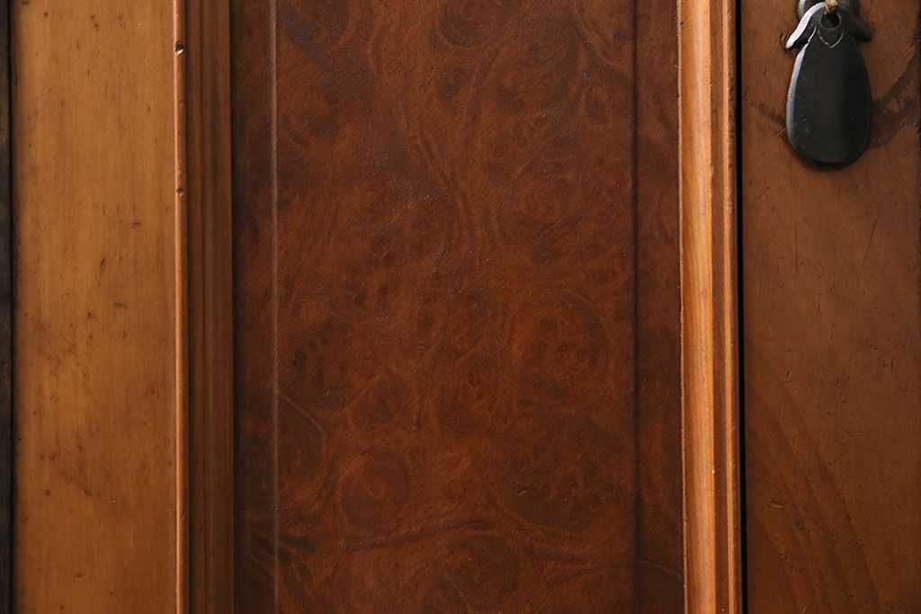 和製アンティーク　昭和初期　楓材　指物家具　職人のセンスと技の詰まった上手物の戸棚(チェスト、引き出し)(R-044198)