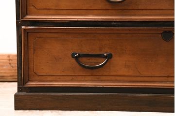 和製アンティーク　昭和初期　楓材　指物家具　職人のセンスと技の詰まった上手物の戸棚(チェスト、引き出し)(R-044198)