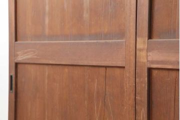 アンティーク建具　明治大正期　使いこまれた木が味わい深い板戸2枚セット(帯戸、引き戸、建具)(R-044208)
