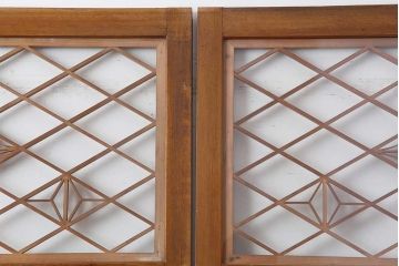 ビンテージ建具　昭和中期　曲線を用いた文様が目を引く組子入りガラス戸2枚セット(引き戸、建具)(R-044211)