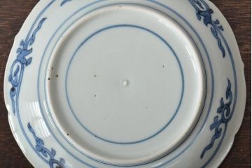 古民具・骨董　江戸期　古伊万里　藍九谷　松と鴎　変形皿3枚(中皿、和食器)(R-044226)