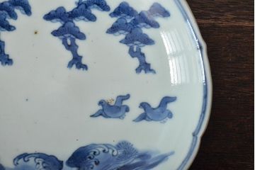 古民具・骨董　江戸期　古伊万里　藍九谷　松と鴎　変形皿3枚(中皿、和食器)(R-044226)