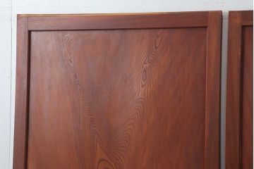 アンティーク建具　大正昭和初期　総ケヤキ材一枚板!　漆塗り　力強い杢目が魅力の板戸2枚セット(帯戸、引き戸、建具)(R-044236)