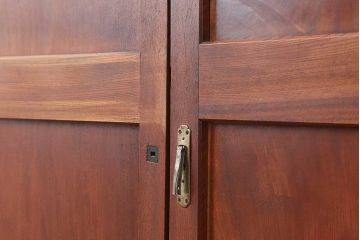 アンティーク建具　大正昭和初期　総ケヤキ材一枚板!　漆塗り　力強い杢目が魅力の板戸2枚セット(帯戸、引き戸、建具)(R-044237)