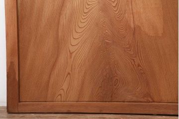 アンティーク建具　大正昭和初期　総ケヤキ材一枚板!　漆塗り　力強い杢目が魅力の板戸2枚セット(帯戸、引き戸、建具)(R-044237)