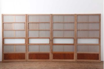 ビンテージ建具　昭和中期　腰板ケヤキ材　品のある佇まいのガラス入り格子戸4枚セット(引き戸、建具)(R-044239)