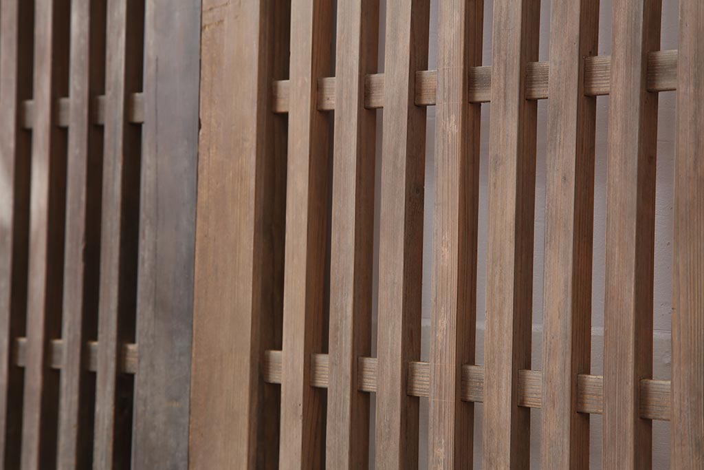 アンティーク建具　和製アンティーク　明治大正期　和モダンスタイルにぴったりな格子帯戸2枚セット　(R-044240)