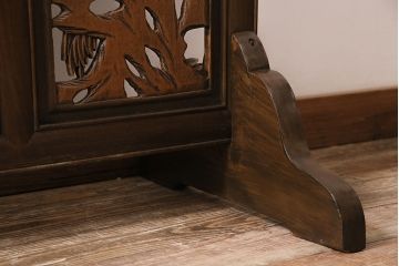 ヴィンテージ建具　松竹梅の透かし彫りが目を引く凝った造りの衝立(つい立て、パーテーション、ビンテージ)(R-044244)