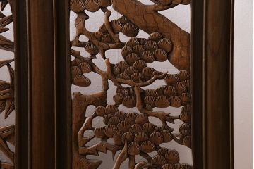 ヴィンテージ建具　松竹梅の透かし彫りが目を引く凝った造りの衝立(つい立て、パーテーション、ビンテージ)(R-044244)