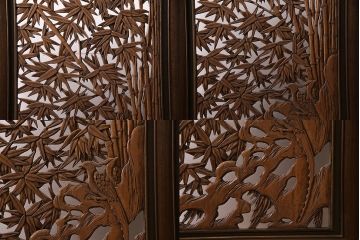 ヴィンテージ建具　松竹梅の透かし彫りが目を引く凝った造りの衝立(つい立て、パーテーション、ビンテージ)(R-044244)