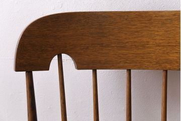 ヴィンテージ家具　ホワイトオーク材　飛騨産業　キツツキマーク　木のぬくもり溢れるロッキングチェア(アームチェア、ビンテージ)(R-044245)