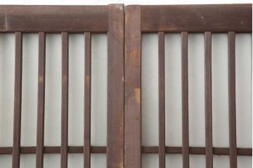 アンティーク建具　昭和中期　すりガラス入り　レトロな空間演出におすすめの格子入りガラス戸2枚セット(引き戸、建具)(R-044257)