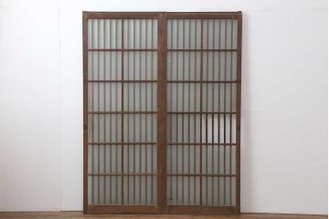 アンティーク建具　昭和中期　すりガラス入り　レトロな空間演出におすすめの格子入りガラス戸2枚セット(引き戸、建具)(R-044257)
