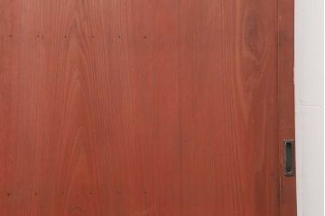 アンティーク建具　明治大正期　赤味がかった木色が目をひく板戸2枚セット(引き戸、建具)(R-044258)