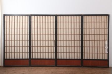アンティーク建具　和製アンティーク　腰板ケヤキ　漆塗り　上手物　和の風情漂う格子入り障子戸4枚セット(建具、引き戸)(R-044259)