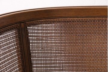 中古　DREXEL HERITAGE(ドレクセルヘリテイジ)　TRIUNE(トライユン)　高級感漂うケインバックチェア(アームチェア、籐張り肘掛け椅子)(定価約25万円)(R-044261)