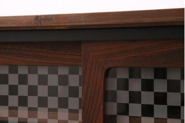 アンティーク家具　昭和初期　当店オリジナルガラス・市松模様　ペイント　メンズライクの空間におすすめなリメイクテレビ台(テレビボード、リビングボード、ローボード)(R-044275)