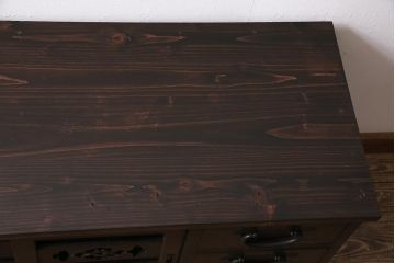 ラフジュ工房オリジナル　明治期　古建具リメイク　引き出し・脚付き　透かし彫りの意匠がアクセントになるローボード(収納棚、戸棚、テレビ台、テレビボード)(R-044276)