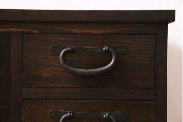 ラフジュ工房オリジナル　明治期　古建具リメイク　引き出し付き　すりガラス　和の趣溢れる佇まいが魅力的なローボード(収納棚、戸棚、テレビ台、テレビボード)(R-044277)