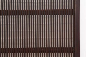 アンティーク建具　和製アンティーク　大正期　裏障子付き　いぶされたような色合いが味わい深い格子戸4枚セット(ガラス帯戸、格子帯戸、引き戸、建具)(R-044285)