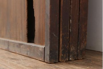 アンティーク建具　和製アンティーク　大正期　裏障子付き　いぶされたような色合いが味わい深い格子戸4枚セット(ガラス帯戸、格子帯戸、引き戸、建具)(R-044286)