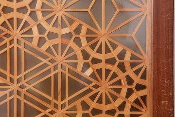 アンティーク建具　和製アンティーク　昭和中期　板部一枚板　美しい組子が目を惹く帯戸4枚セット(ガラス帯戸、組子帯戸、引き戸、建具)(R-044287)