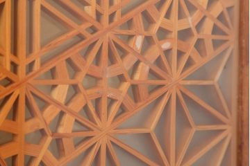 アンティーク建具　和製アンティーク　昭和中期　板部一枚板　美しい組子が目を惹く帯戸4枚セット(ガラス帯戸、組子帯戸、引き戸、建具)(R-044287)