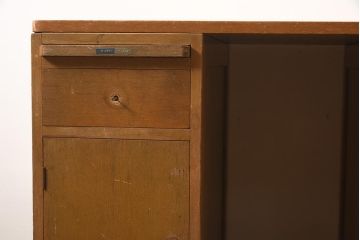 レトロ家具　昭和レトロ　昭和中期　様々な使い方ができるレトロモダンな両袖机(デスク、ワークデスク、サイドキャビネット、サイドチェスト、在宅用、在宅ワーク)(R-044289)