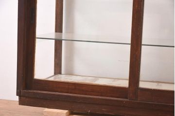 レトロ家具　昭和中期　レトロな雰囲気たっぷりのガラスケース(ショーケース、陳列棚)(R-044302)