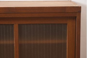 アンティーク家具　昭和中期　銀モールガラスがアクセントのレトロな戸棚(収納棚、食器棚、キャビネット)(R-044305)