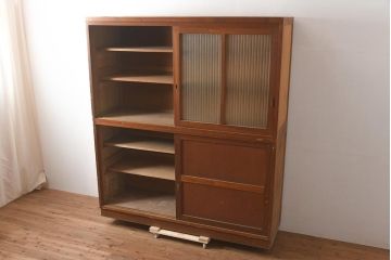 アンティーク家具　昭和中期　銀モールガラス入り　大型サイズのレトロな重ね戸棚(収納棚、食器棚、キャビネット)(R-044307)