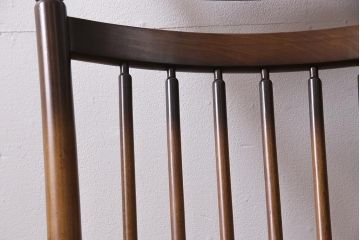 ヴィンテージ家具　和製ビンテージ　レア!TOYO FURNITURE(トーヨーファニチャー)製　ブナ材製のロッキングチェア(アームチェア)(R-044311)