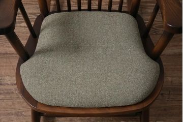 ヴィンテージ家具　和製ビンテージ　レア!TOYO FURNITURE(トーヨーファニチャー)製　ブナ材製のロッキングチェア(アームチェア)(R-044311)