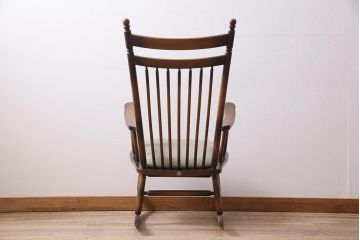 ヴィンテージ家具　和製ビンテージ　レア!TOYO FURNITURE(トーヨーファニチャー)製　ブナ材製のロッキングチェア(アームチェア)(R-044311)