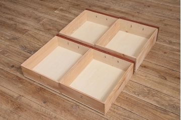 ラフジュ工房オリジナル　古建具リメイク　粋なコントラストが目を引く引き出し付きローボード(収納棚、戸棚、テレビ台、テレビボード)(R-044312)