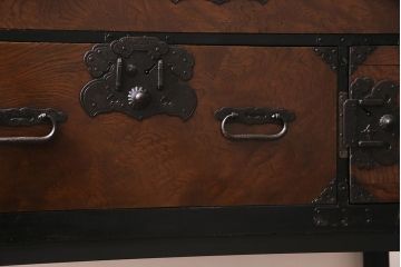 アンティーク家具　リメイク　棚付き　和洋問わずに取り入れやすい庄内箪笥箪笥サイドボード(時代箪笥、衣装箪笥、チェスト)(R-044313)