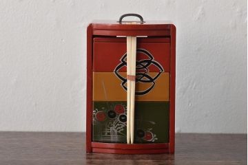 アンティーク雑貨　昭和初期　レトロな木製弁当箱(遊山箱、野弁当箱、重箱、漆器)(R-044319)