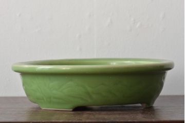 大正〜昭和初期　古い青磁植木鉢(彫刻、陽刻)(R-044326)
