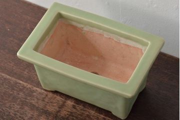 大正〜昭和初期　古い青磁植木鉢(彫刻、陽刻)(R-044330)