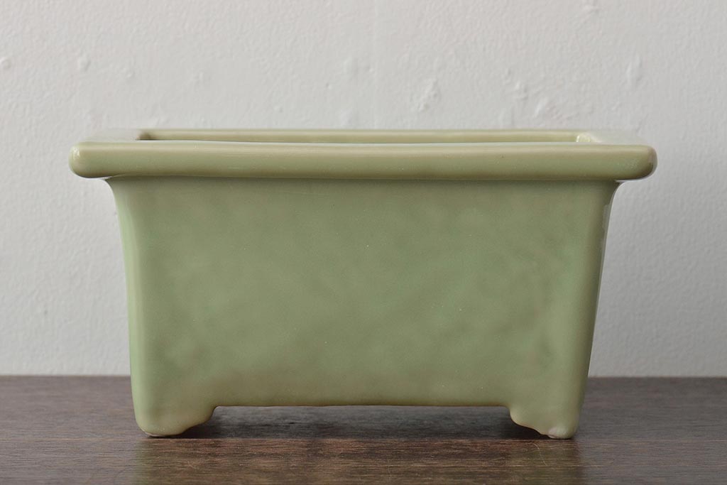 大正〜昭和初期　古い青磁植木鉢(彫刻、陽刻)(R-044330)