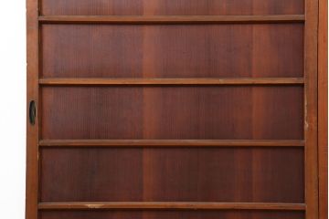 アンティーク建具　大正昭和初期　赤みがかった古い木の風合いが趣のある舞良戸2枚セット(板戸、引き戸)(R-044340)